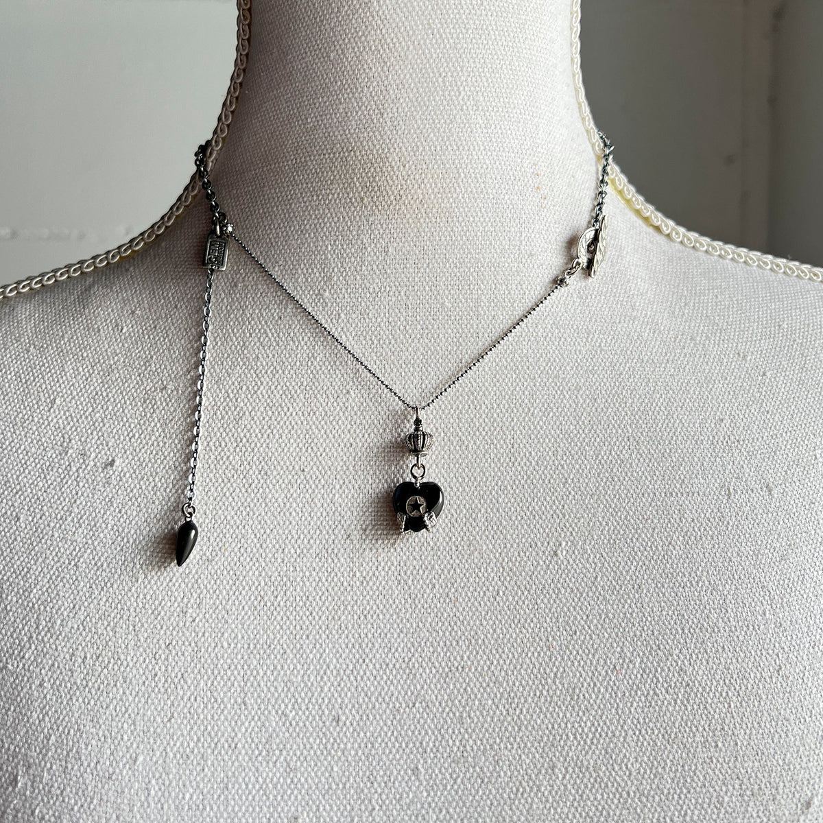 Parelmoer Hart Ketting Zwart – Sterling Zilver – Gem Kingdom