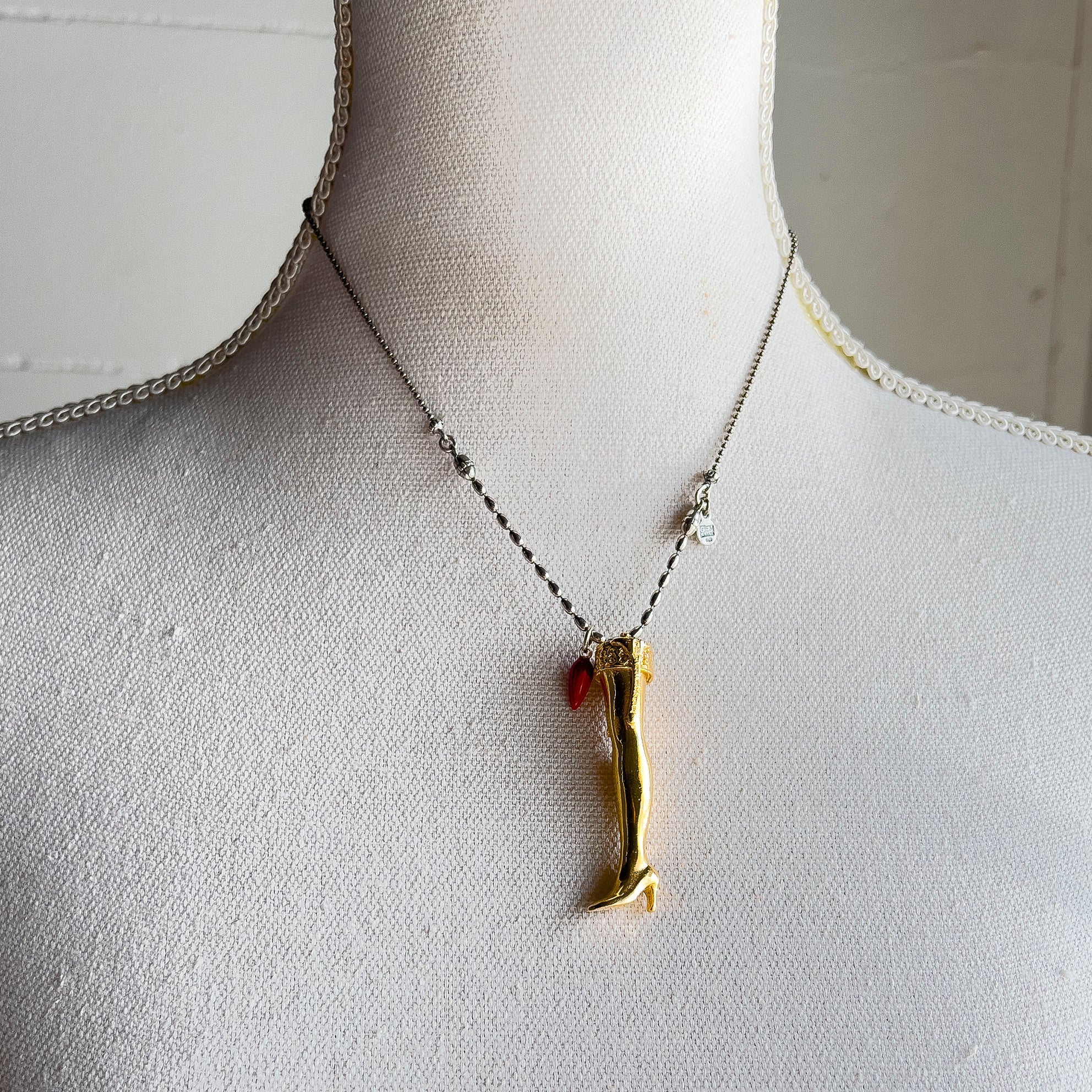 Leg Necklace – Sterling Silver – Gem Kingdom