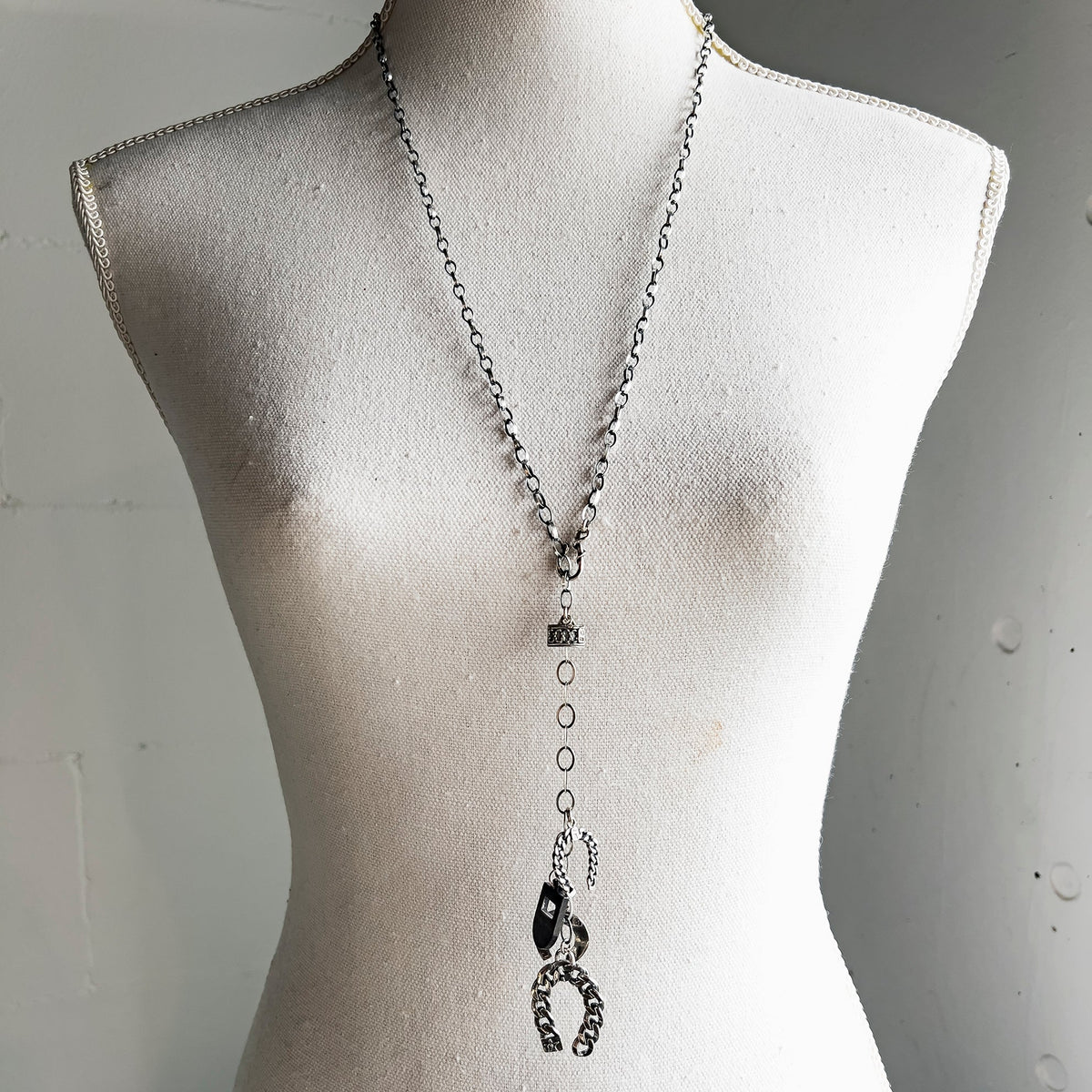 Rebel Rebel Horseshoe Necklace – Sterling Silver – Gem Kingdom
