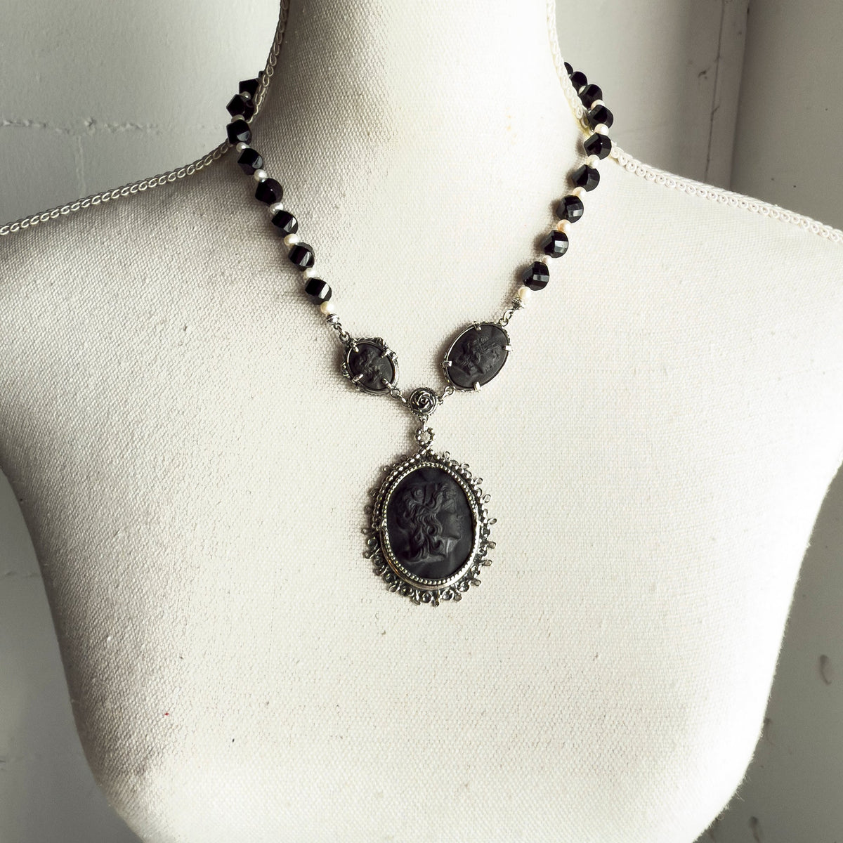 Black Cameo Necklace – Sterling Silver – Gem Kingdom