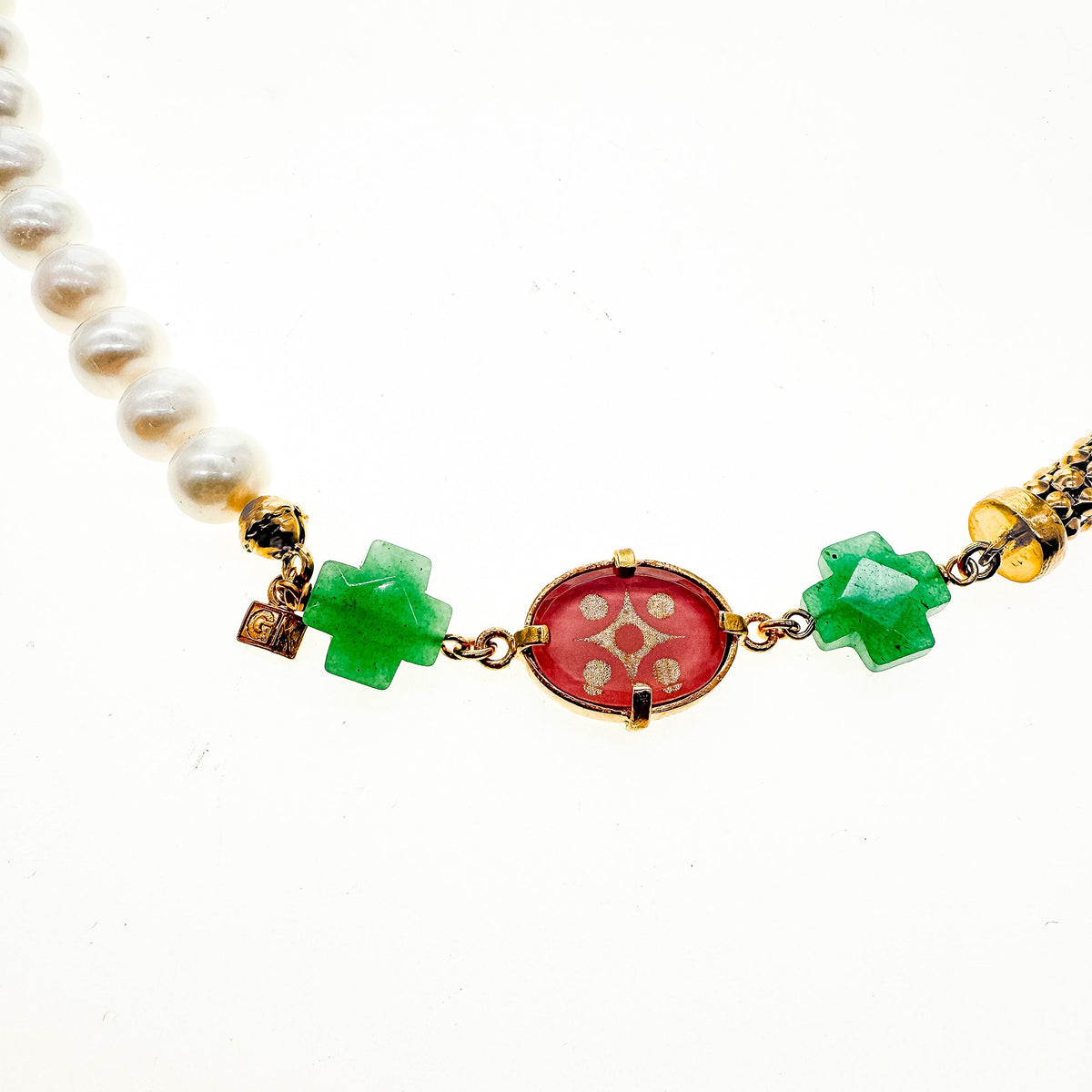 Pearl And Intaglio Necklace – 18k Gold Plated – Gem Kingdom