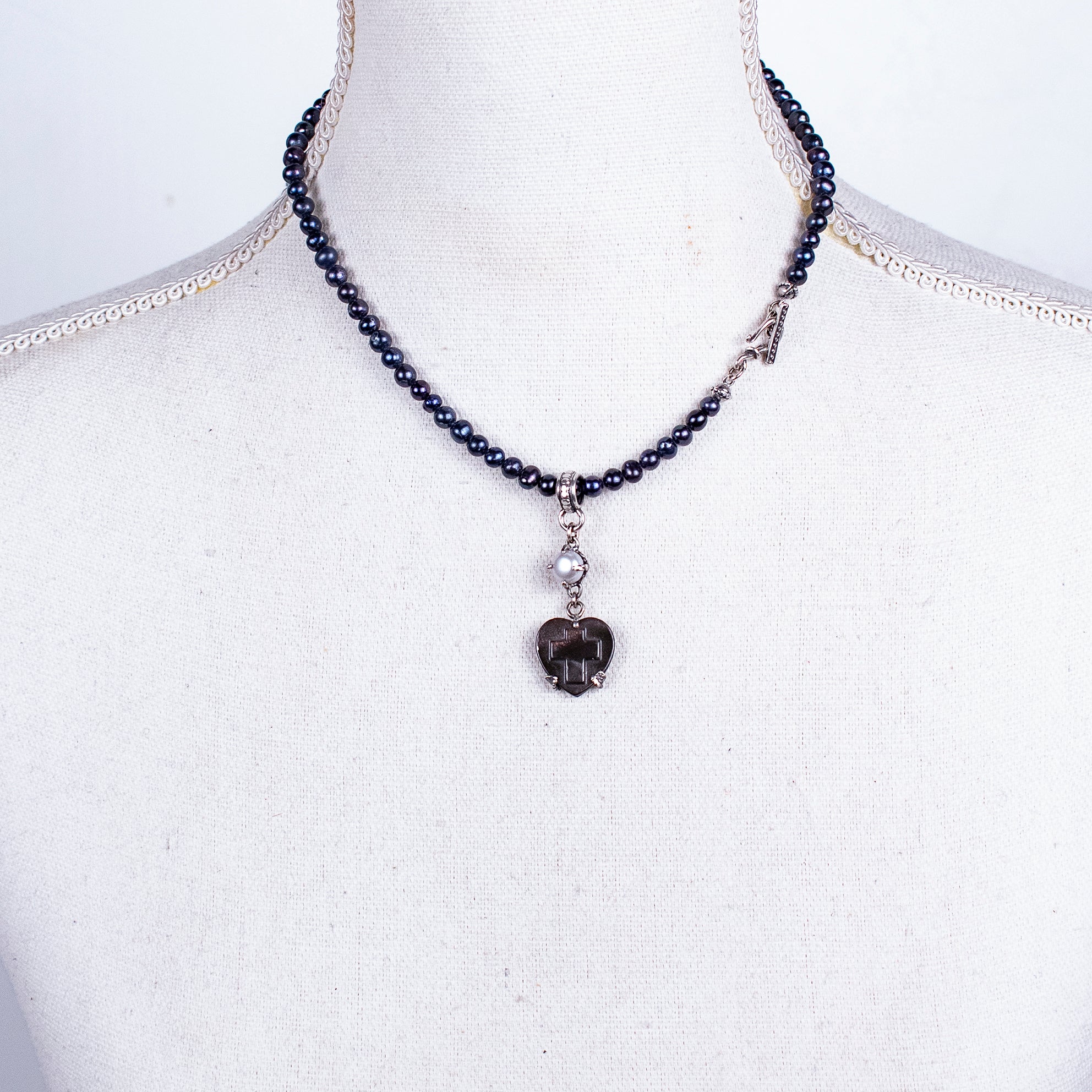 Black Mother Of Pearl Heart & Pearl Necklace – Sterling Silver – Gem Kingdom