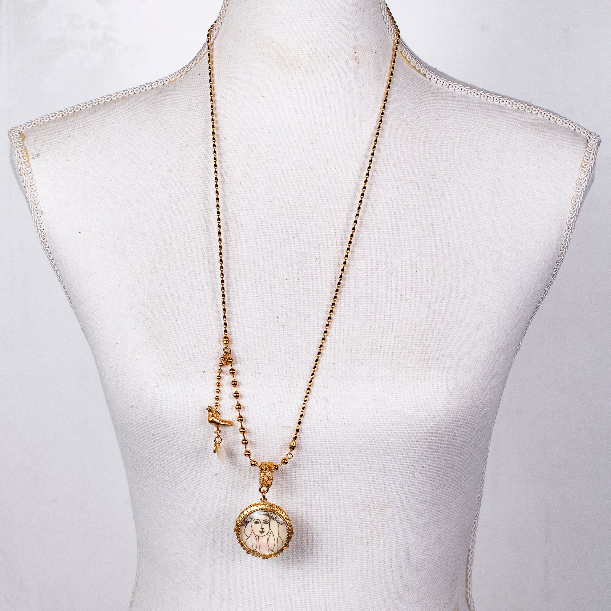 Picasso Gold Plated Pendant – Gold Plated – Gem Kingdom