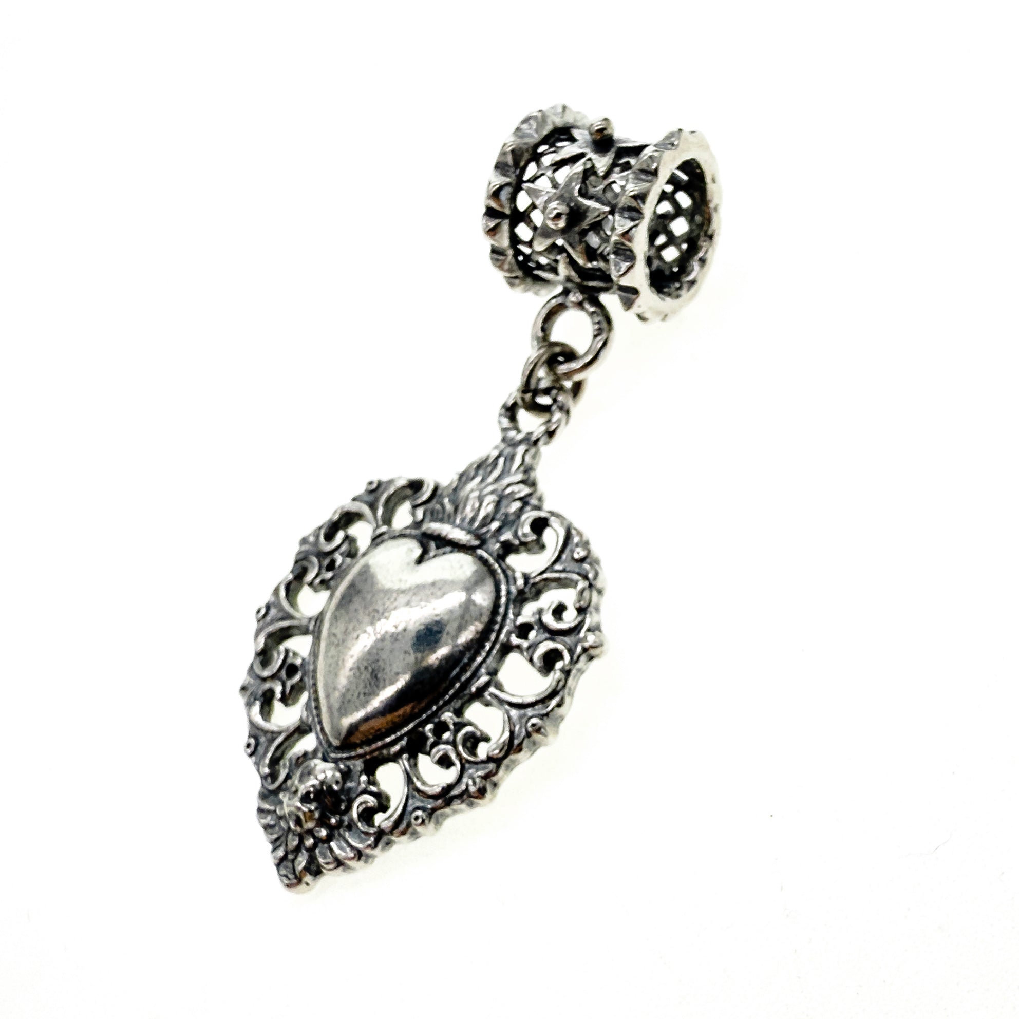 Sacred Heart Pendant – Sterling Silver – Gem Kingdom