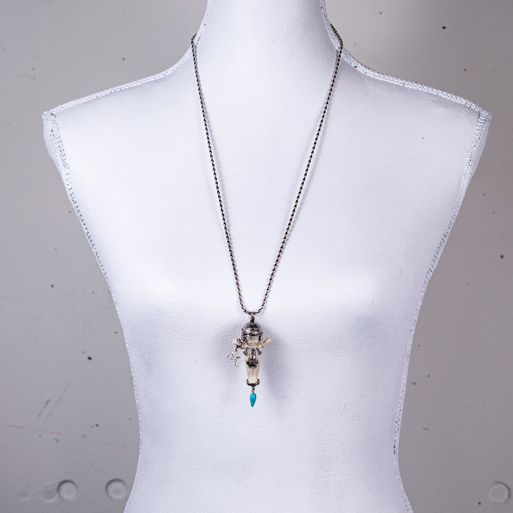 "Cleo" Necklace White And Silver