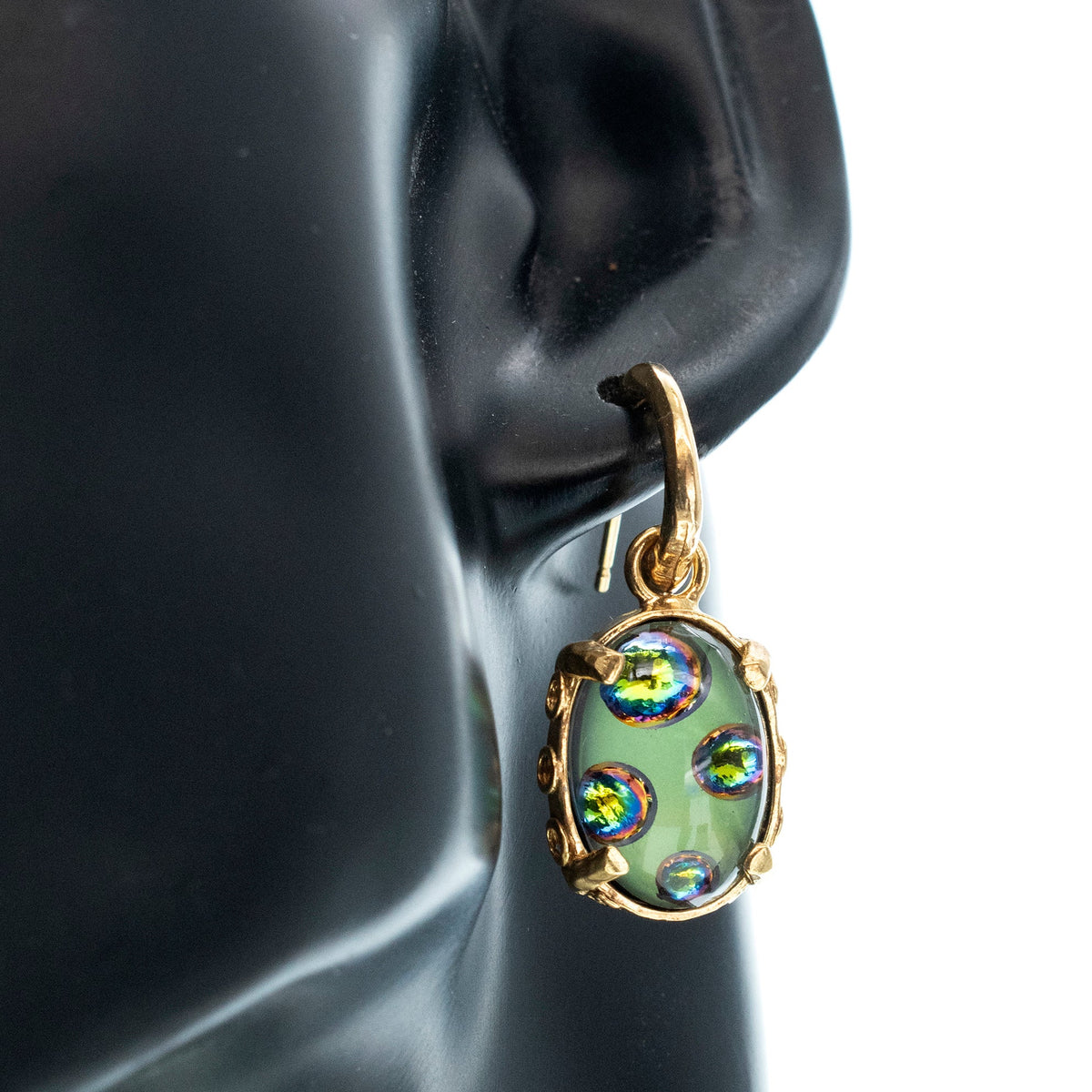 Vintage Glas Hangoorbellen Groen – 18K Verguld – Gem Kingdom