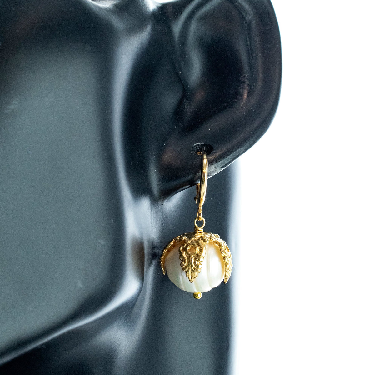 Leaf Cap Pearl Earrings – 18k Gold Plated – Gem Kingdom