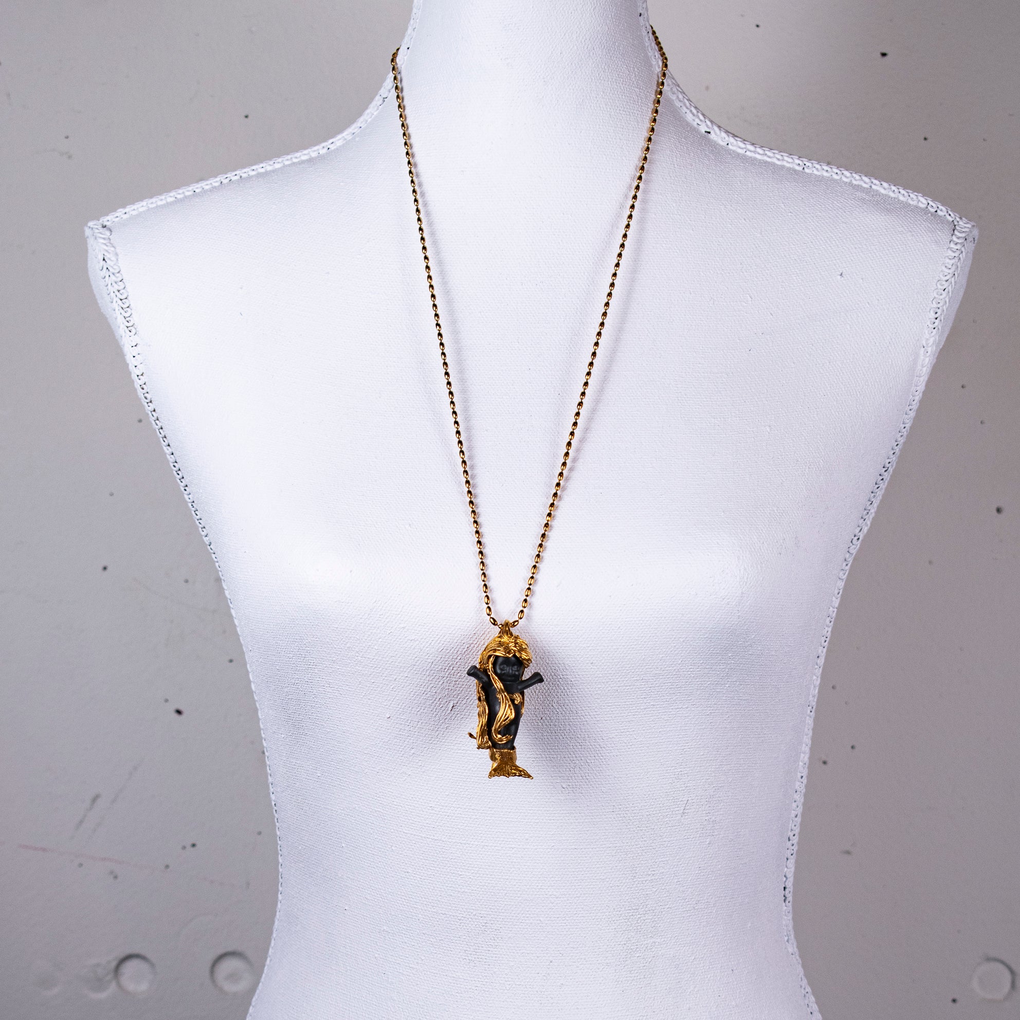 "Flipper" Ketting Zwart En Goud