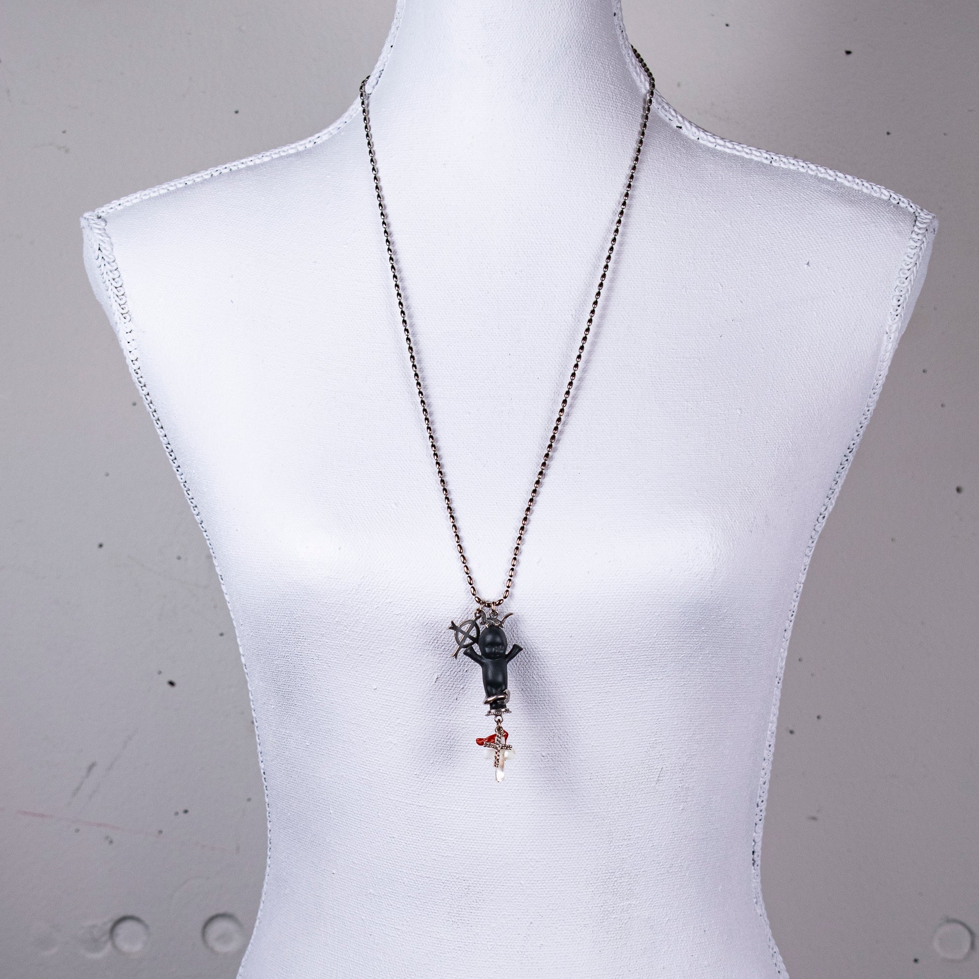 "Jezabella" Ketting Zwart En Zilver