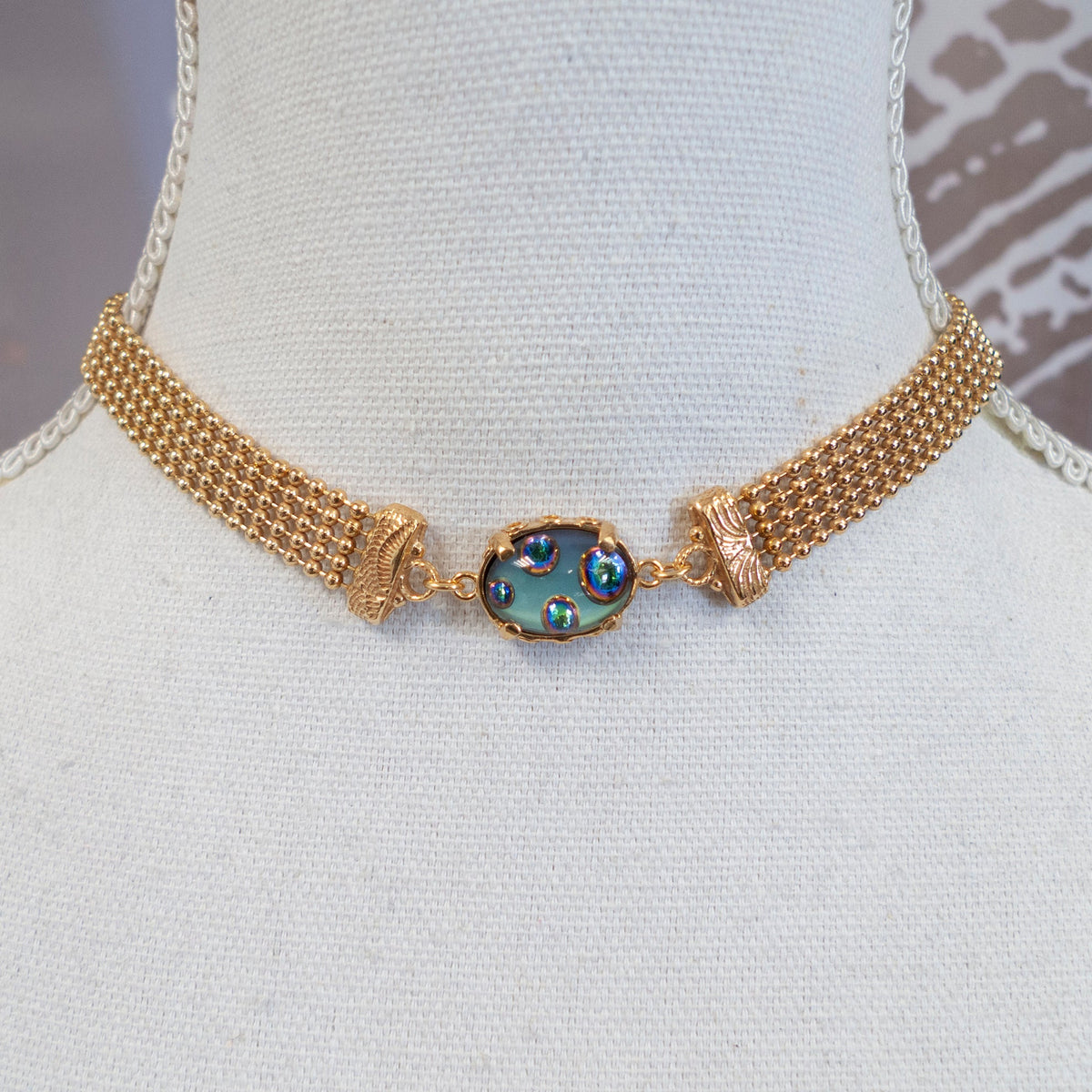 Vintage Green Glass Mesh Choker – Gold Plated – Gem Kingdom