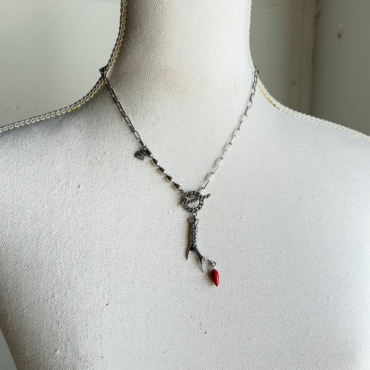 Rebel Rebel Antler Necklace – Sterling Silver – Gem Kingdom