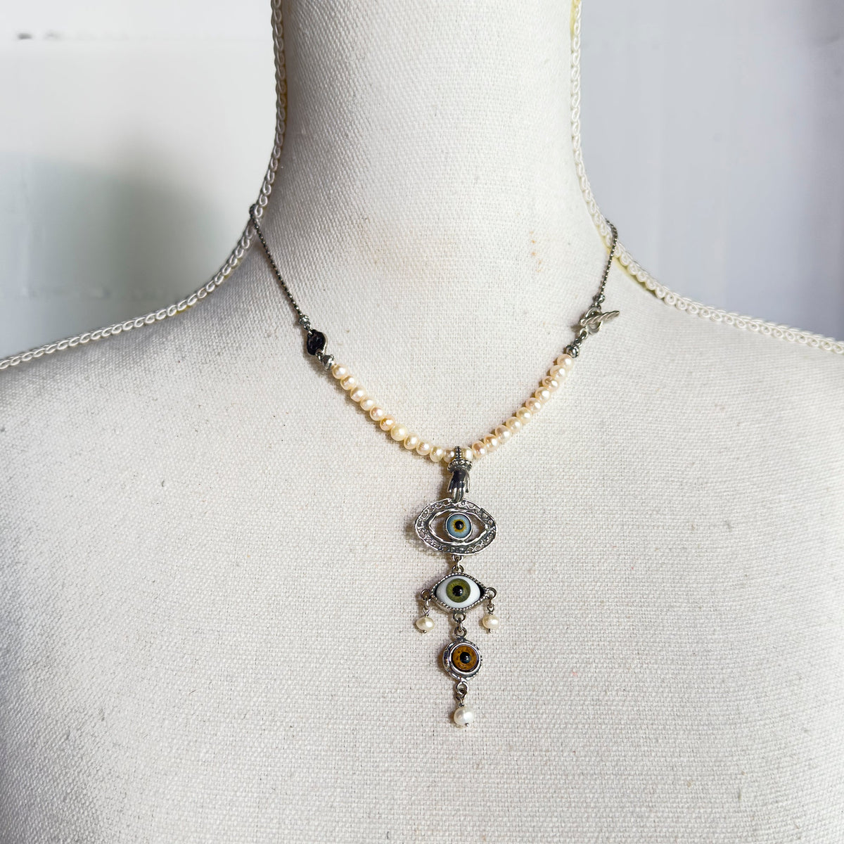 Eye Love You Multi Eye Pearl Necklace – Sterling Silver – Gem Kingdom