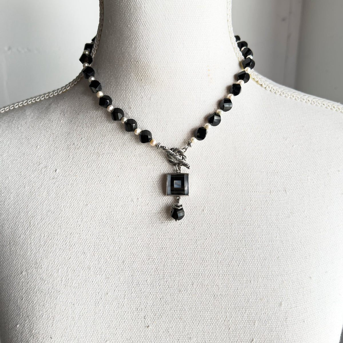 Black And White Square Inlay Necklace – Sterling Silver – Gem Kingdom