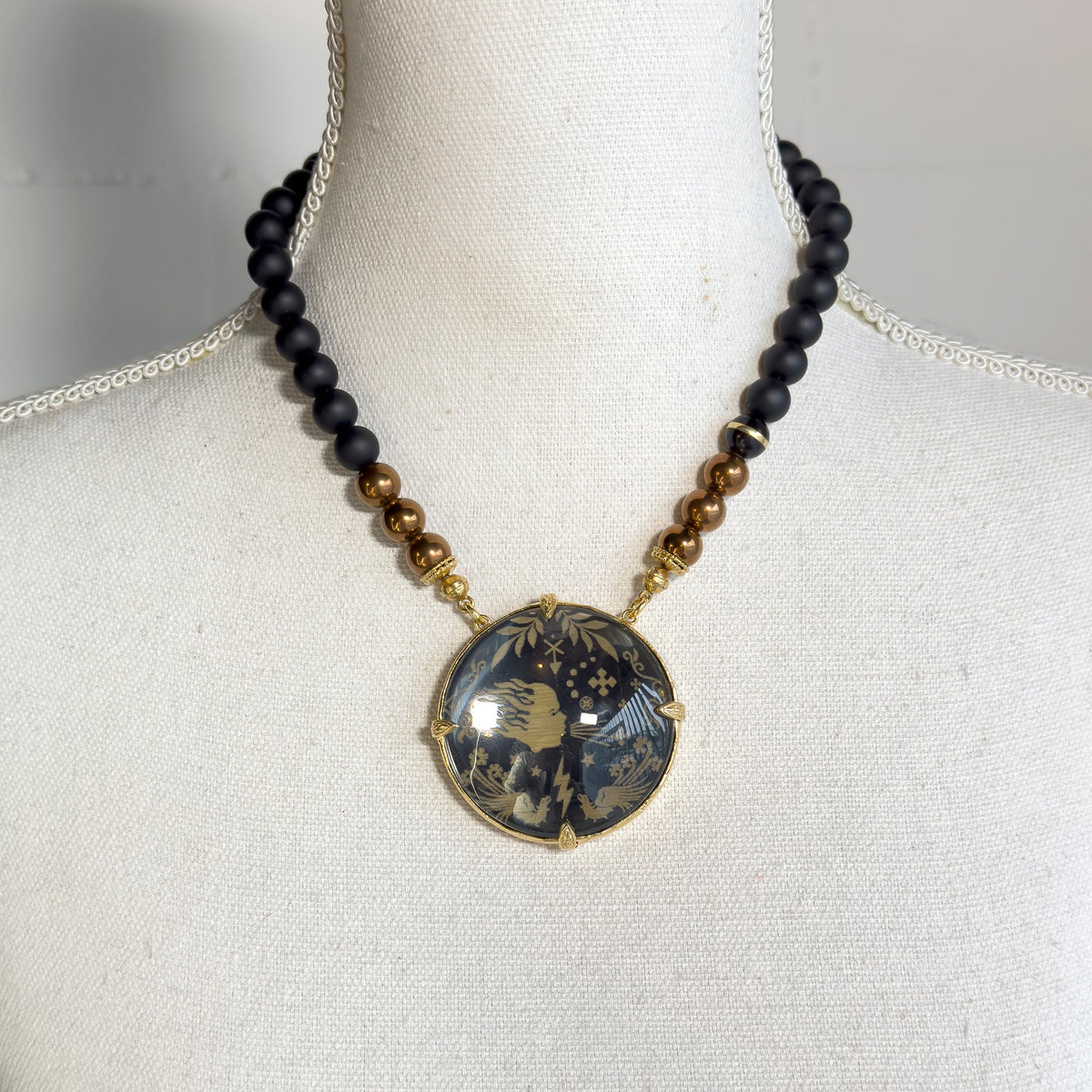 Black And Gold Crystal Necklace – Gold Plated – Gem Kingdom