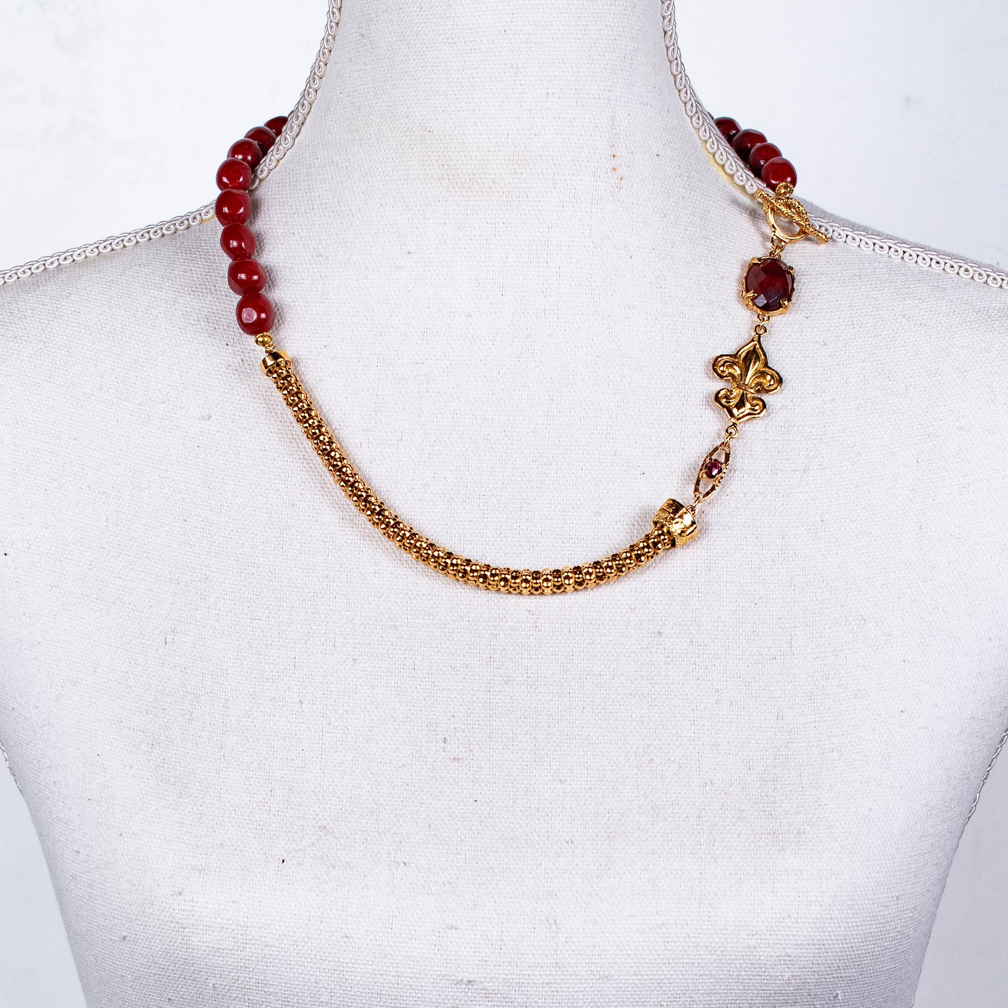Royal Fleur-De-Lis Necklace – Gold Plated – Gem Kingdom