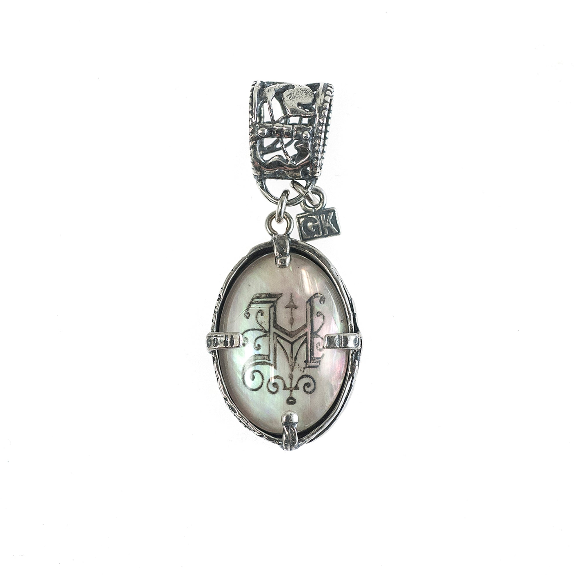 Parelmoer Monogram Hanger Zilver