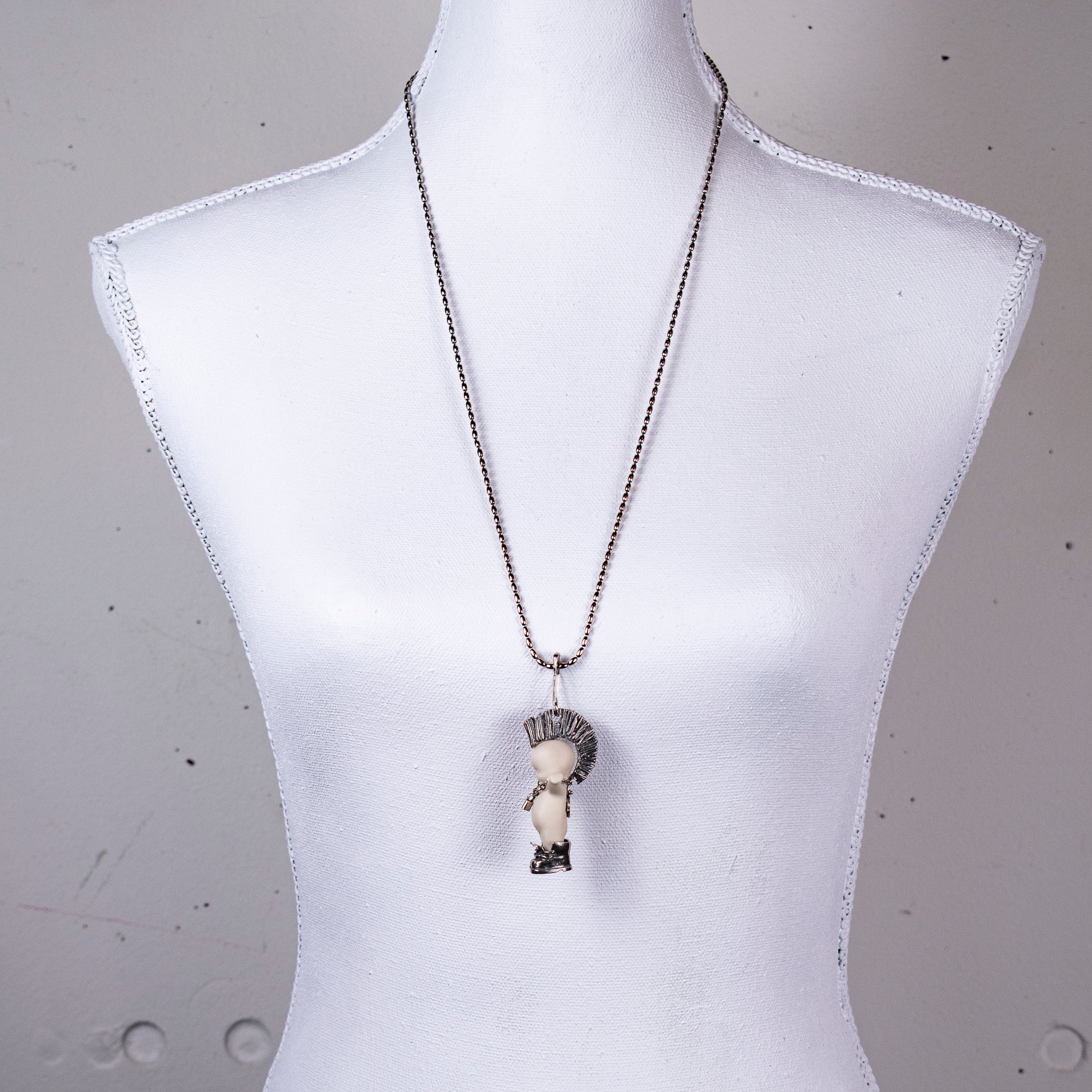 "Little Sid" Necklace White And Silver